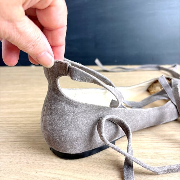 Vince Camuto greige suede lace-up flats - size 9M - Picture 5 of 11